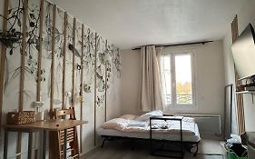 Paris Home